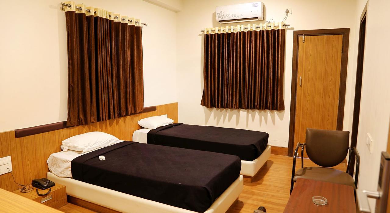 Kailash Residency Hotell Aurangabad  Exteriör bild
