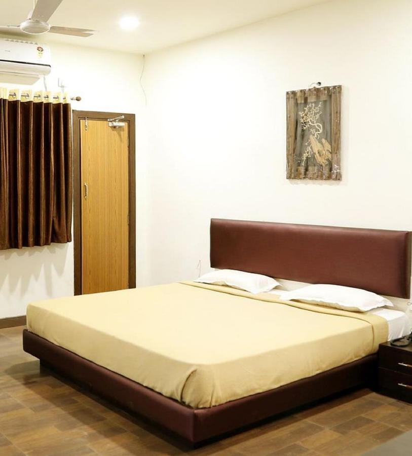 Kailash Residency Hotell Aurangabad  Exteriör bild