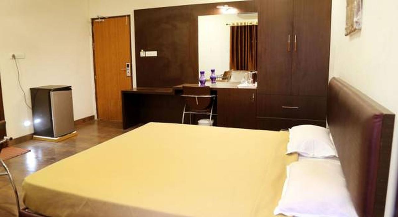 Kailash Residency Hotell Aurangabad  Exteriör bild