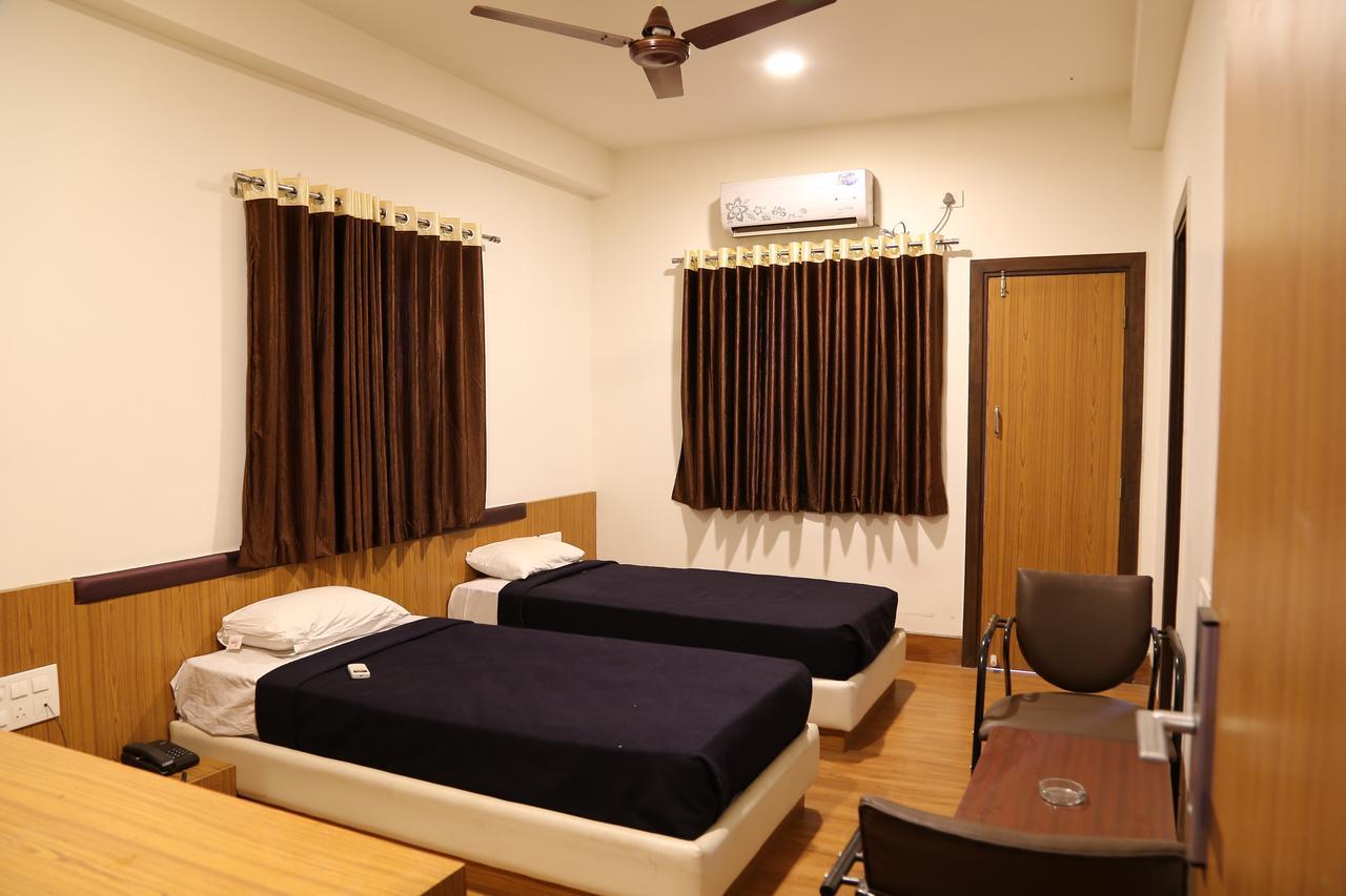 Kailash Residency Hotell Aurangabad  Exteriör bild